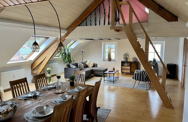 Spacious apartment over 2 floors in a central location with castle view, wallbox