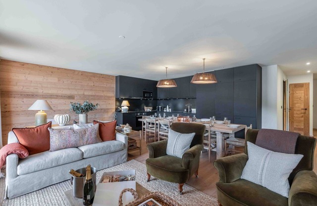 Spacious apartment, ski-in/ski-out, parking included