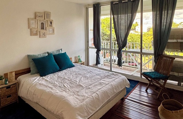 Spacious apartment with pool, 5-minute walk from the beach