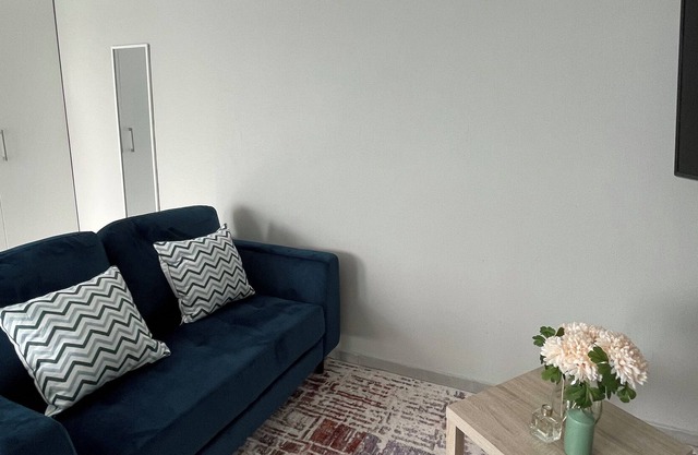 Spacious Bachelor Apartment Overlooking a Dam, Property is pet Friendly