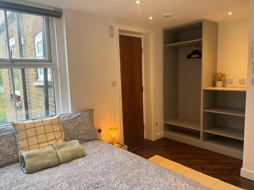 Spacious Battersea Rooms and Apartments