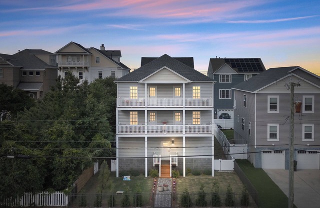 Spacious Bayfront Retreat