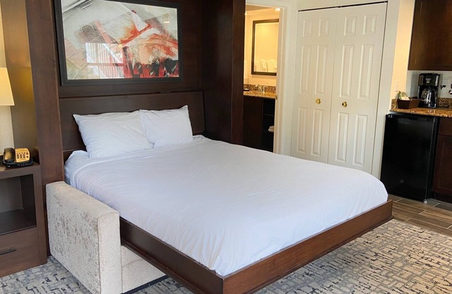 Spacious Branson lodging with Beautiful scenery