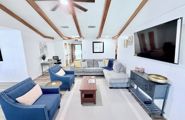 Spacious, Bright & Central Brownwood Home