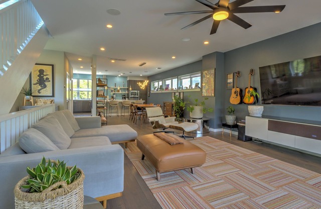 Spacious Central Austin Retreat with Hot Tub!