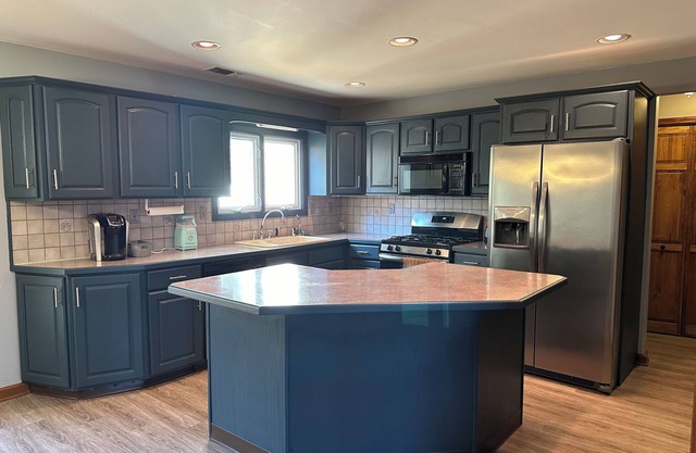 Spacious Clifton Park Townhome in Prime Location