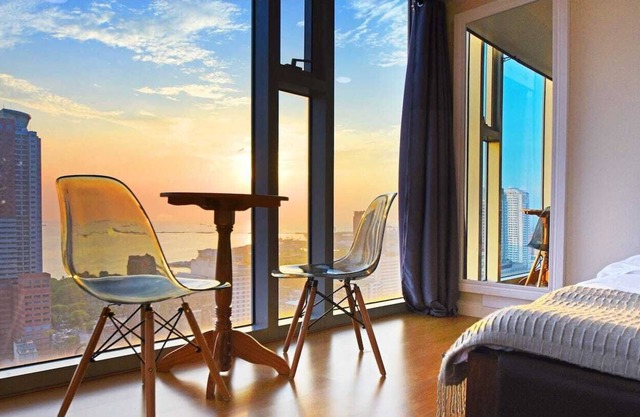 Spacious Condo near US Embassy with Spectacular View