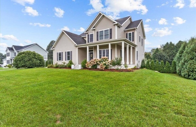 Spacious Family Friendly Royal Residence