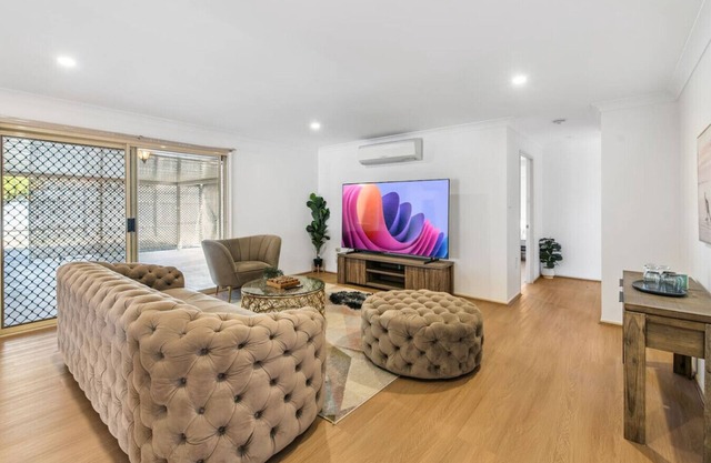 Spacious Family Retreat in Peaceful Parkinson