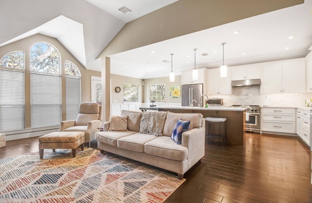 Spacious home near Austin with office, enclosed backyard, patio, playground, AC