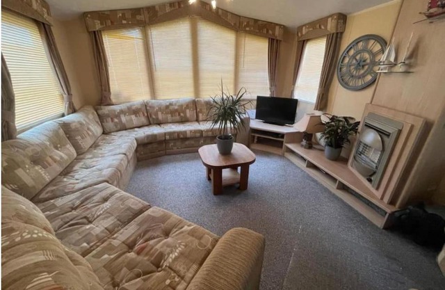 Spacious & homely Static Caravan Norfolk Coast