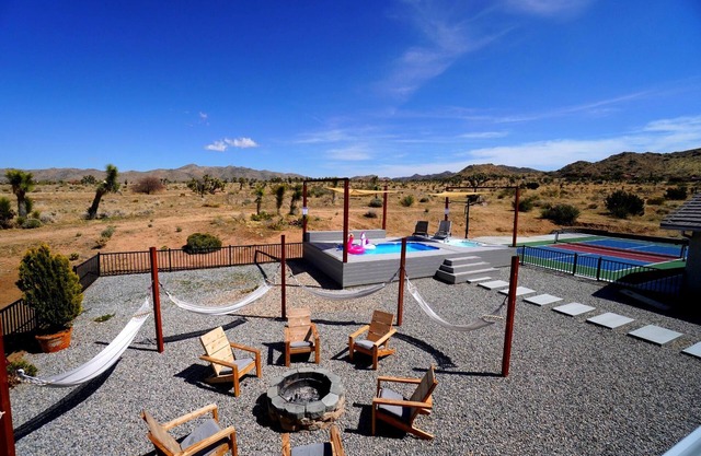 Spacious House w/Panoramic View, Pickleball, Game Room, Hot Tub & Pool