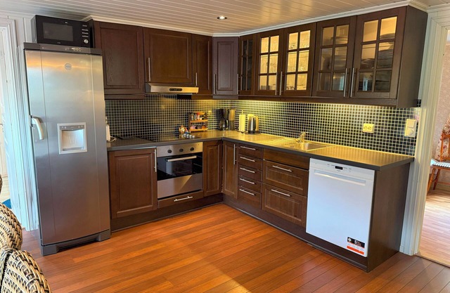 Spacious house, with boat, in beautiful landscape