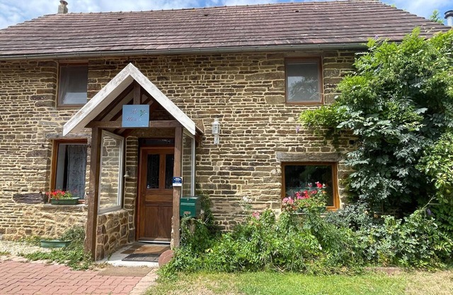 Spacious house with spa and garden in Normandy’s bocage