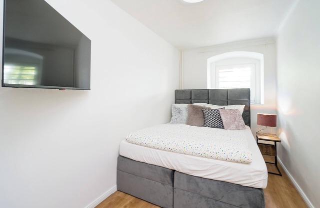 Spacious Kreuzberg Retreat for Groups of 13