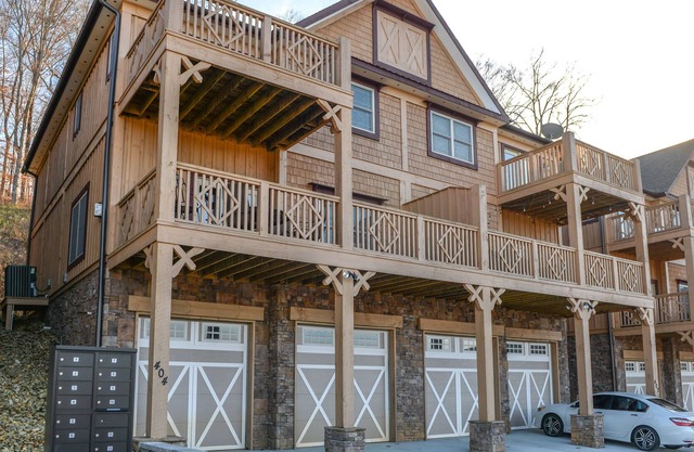 Spacious lakeview condo with designated boat slip, multiple decks