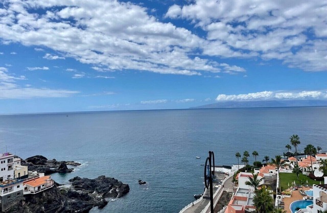 Spacious, light & cozy apartments with ocean views