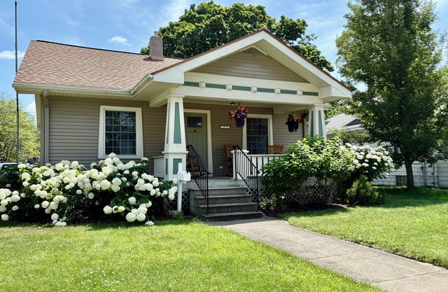 Spacious Muskegon Retreat Near Lake Michigan, Pet Friendly,Fire Pit & EV Charger