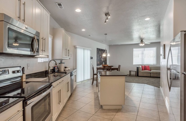 Spacious & New Guesthouse in Orem - Provo