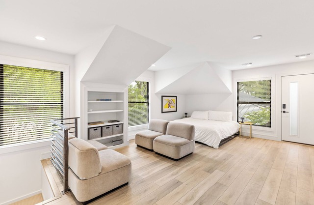 Spacious Oasis: Pool-Patio-Grill