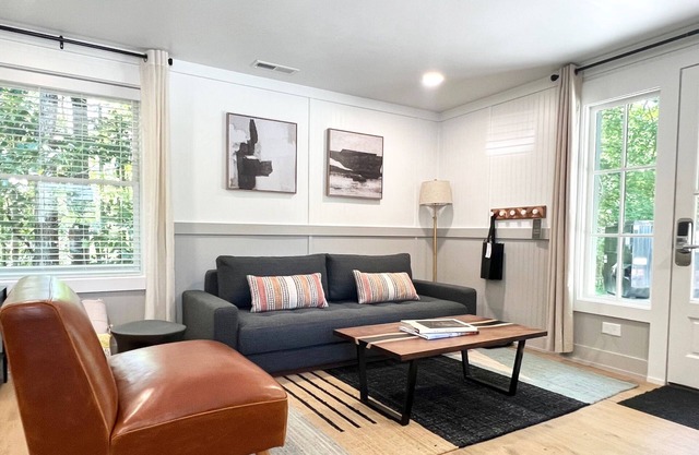 Spacious & Private King Suite in Cashiers Center