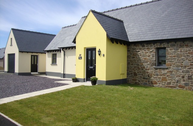 Spacious property, full gas c/h ,rural setting, close to blue flag beach