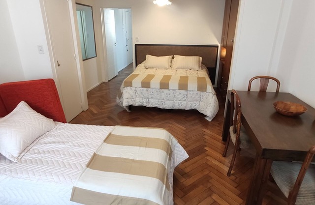 Spacious Retreat Studio near Obelisk