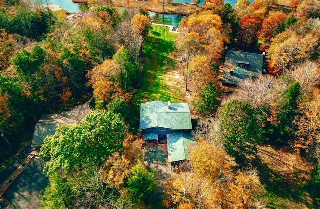 Spacious & Secluded Lakefront Oasis ~ Private Dock