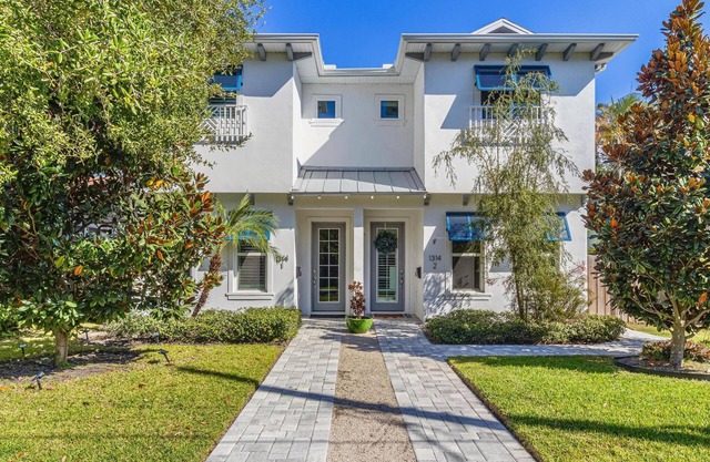 Spacious SoHo Sanctuary - 4 bedroom TH near Bayshore, Berns & the Epicurian