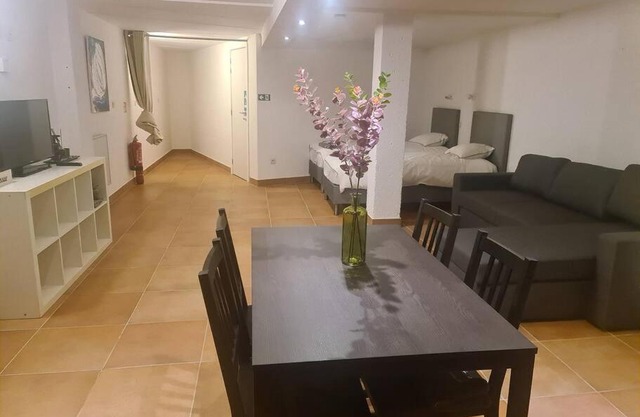 Spacious studio with private entrance