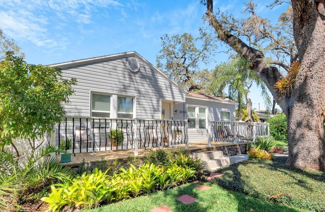 Spacious & Tropical | Patio & Grill | Ace Location