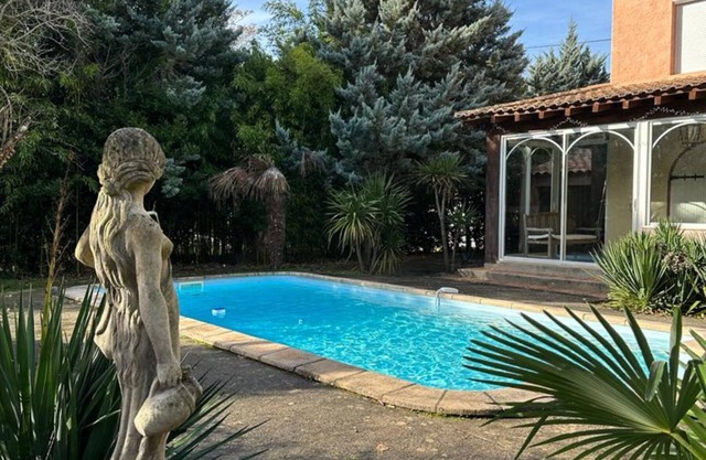 Spacious villa in theAude close to the sea, mountains, history and vineyards!