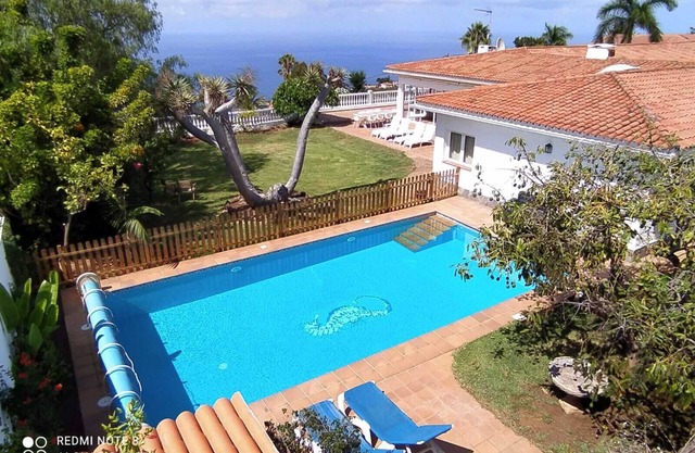 Spacious Villa, Private Pool, Stunning Sea and Mountain Views