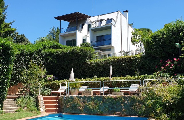 Spacious villa with private pool Rome 20 minutes away overlooking national park