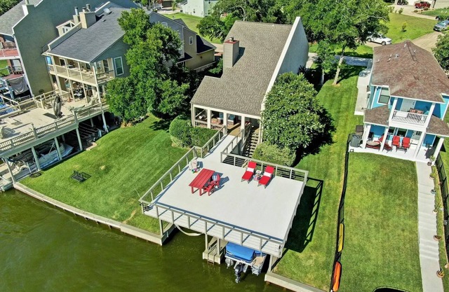 Spacious Waterfront Deck/Kayaks/Workspace/King Bed 680 Thread Count/Prompt Comms