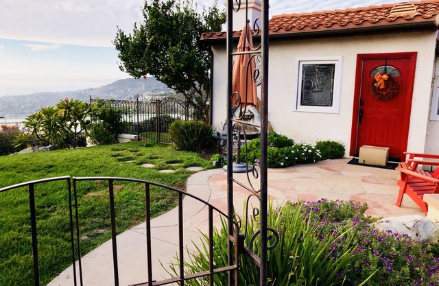 Spanish Cottage Near The Beach With Mesmerizing Views