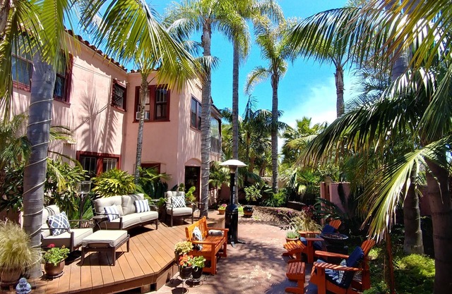 Spanish Villa near beach, local attractions, Liberty Station, MCRD, PLNU