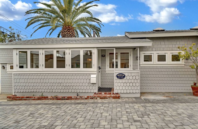 SPECIAL 9/21 - 9/23 225/NT DESIGNER COTTAGE - 3 MIN. WALK TO BEAUTIFUL BEACHES!