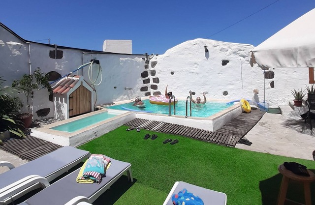 "SPECIAL OFFER AUGUST / SEPTEMBER 40 € day / 4 per" WIFI, SWIMMING POOL, NATURAL BEACH