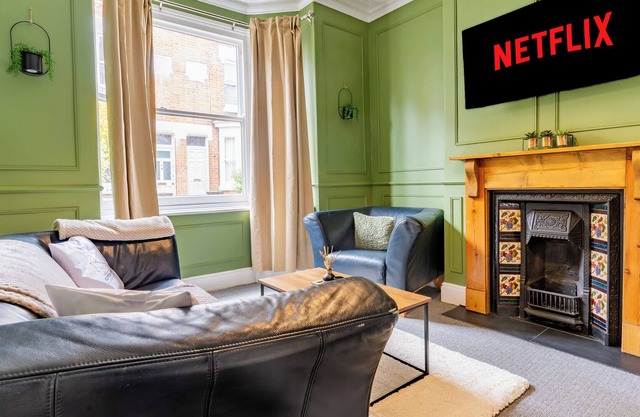 Special Offer | Priory Villa | Monthly Offers |10Guests| Business| WIFI