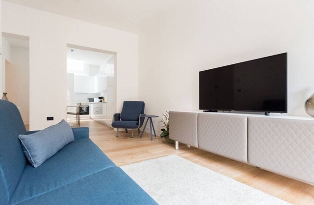 Spectacular 2 Bedroom in Trafalgar Sq
