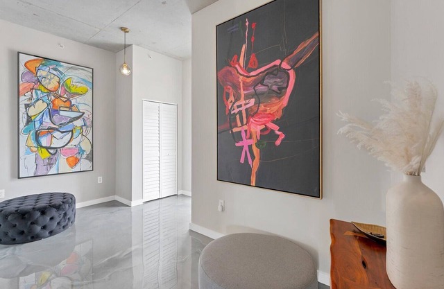 Spectacular 3-bedroom condo in downtown Orlando with parking