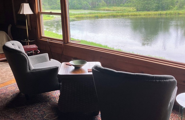 Spectacular Country Cabin with views on 100 acres in Catskill