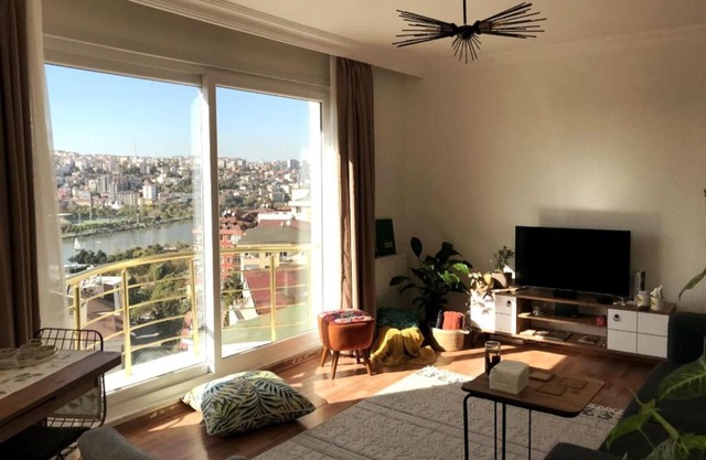Spectacular Golden Horn view/ central location 2+1