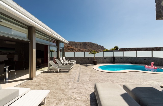 Spectacular house with private heated pool in paradise