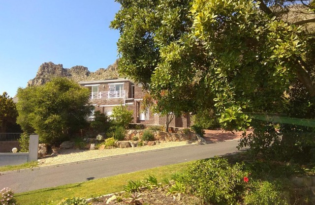 Spectrum of views near Muizenberg