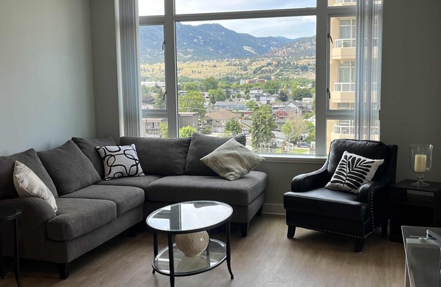 Spend your summer at the lake and in the vineyards!