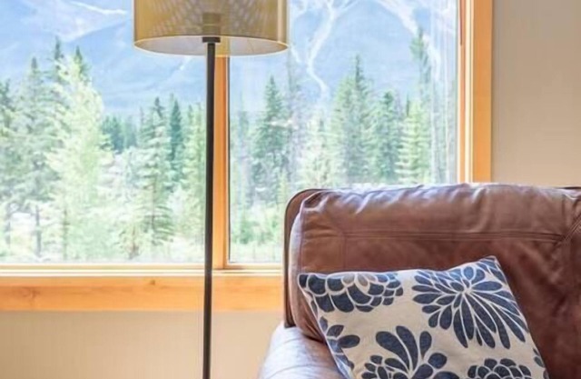 "Spring Creek Serenity" at Rundle Cliffs Lodge
