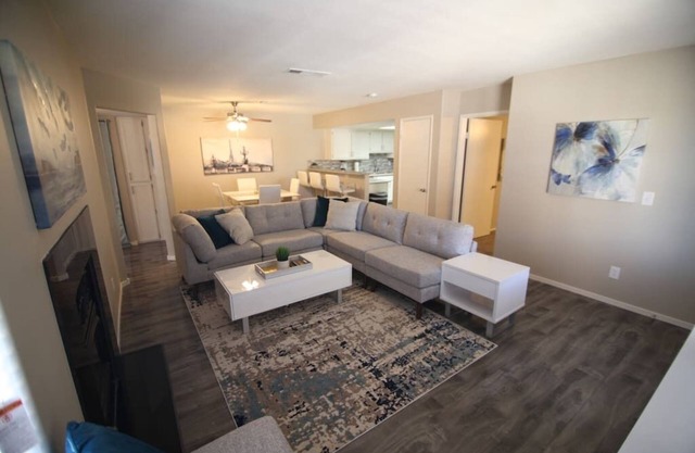 Spring Mountain · 35% Off Fall Special - Classy 2 Bedroom Condo!