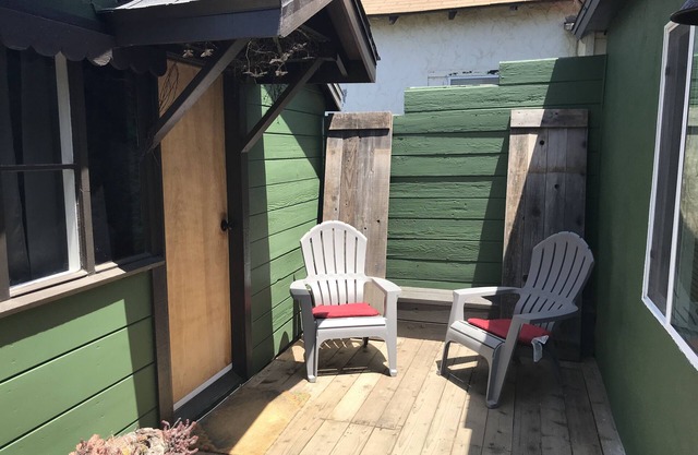 Spring Suite in Cambria